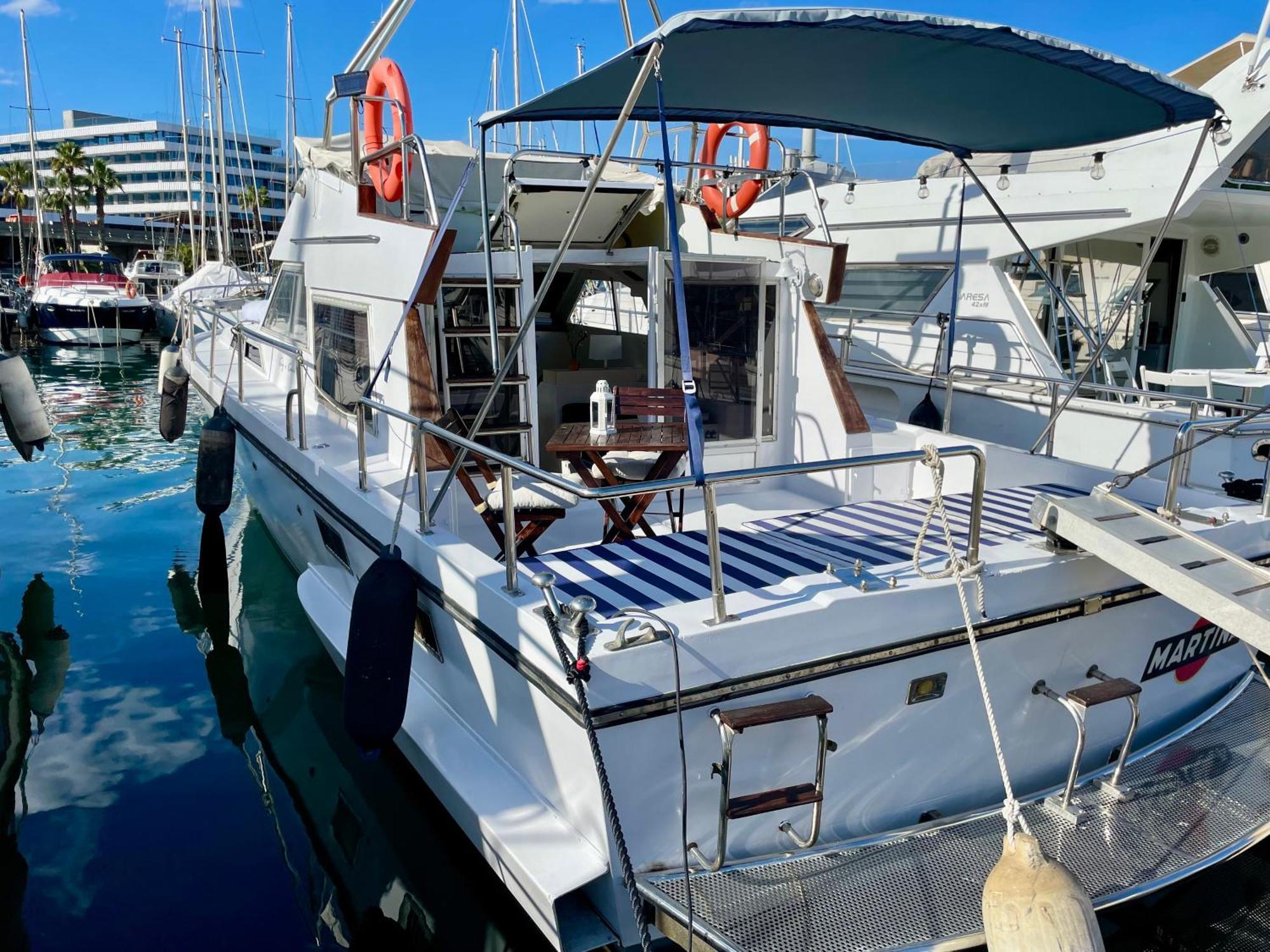 Barco Amplio Con 2 Camarotes / Comfy Boat With 2 Bedrooms - Barcelona Luaran gambar