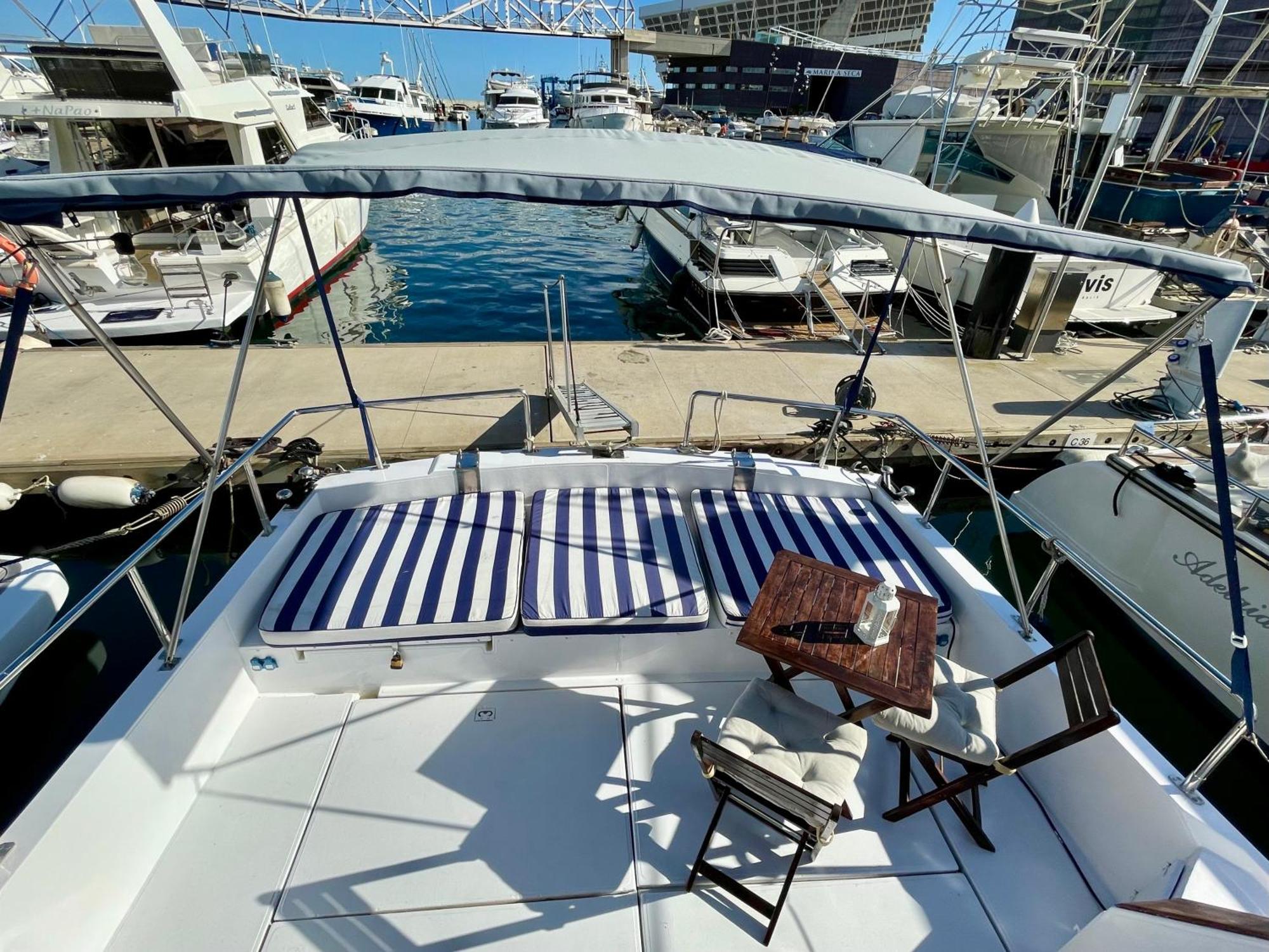 Barco Amplio Con 2 Camarotes / Comfy Boat With 2 Bedrooms - Barcelona Luaran gambar